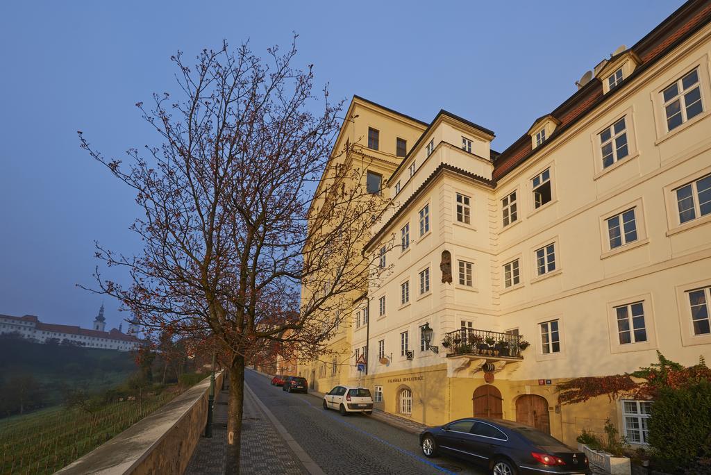 Golden Apple Apartments Prag Exterior foto